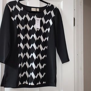 NWT- Chico’s printed front slit tunic size 0